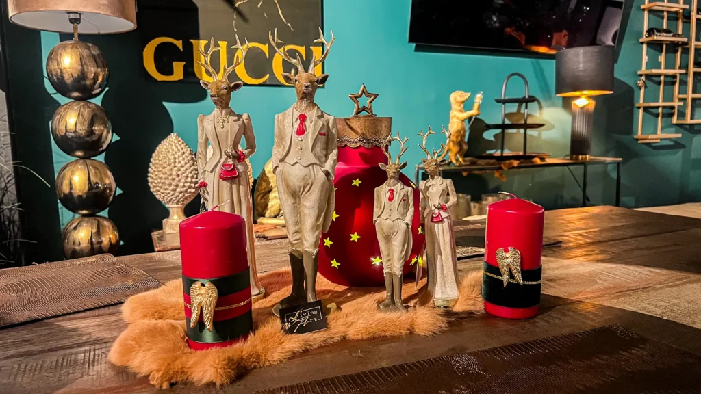 Weihnachtliche Dekofiguren, Hirschpaar und beleuchtete Kugeln von Living Art Magdeburg